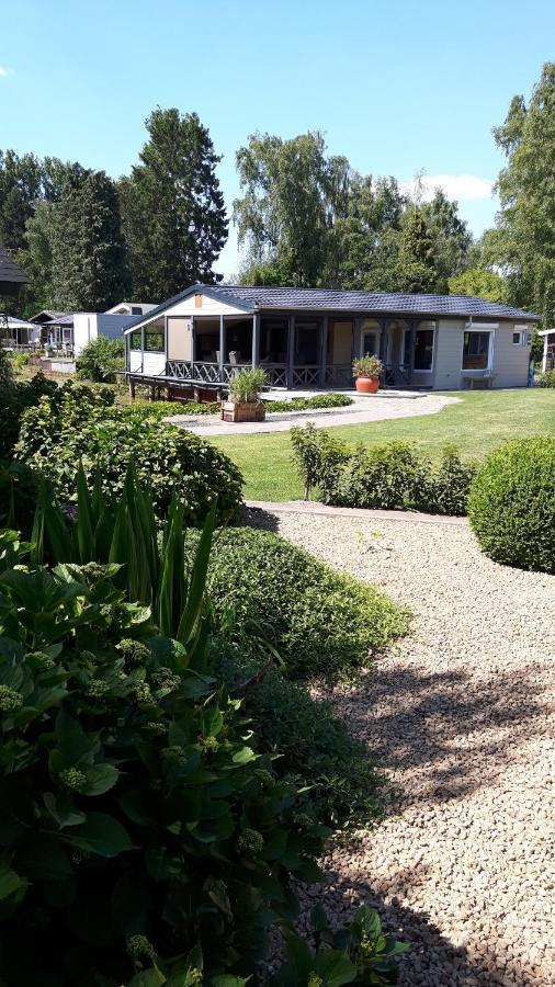Prachtige Chalet Wabi Sabi Aan Het Water! 赫尔 外观 照片