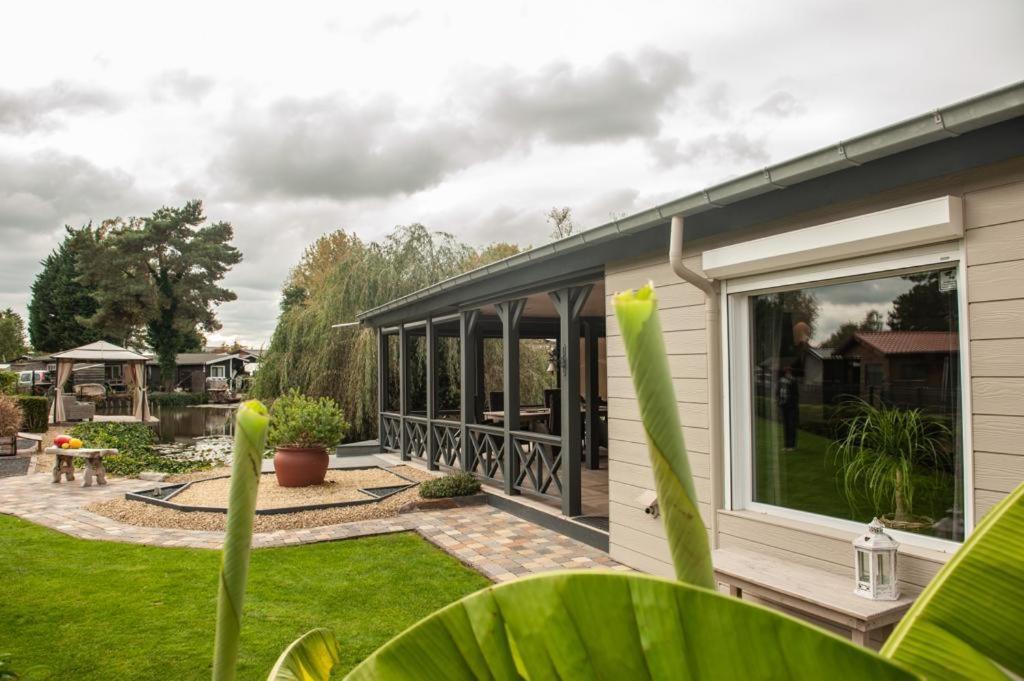 Prachtige Chalet Wabi Sabi Aan Het Water! 赫尔 外观 照片