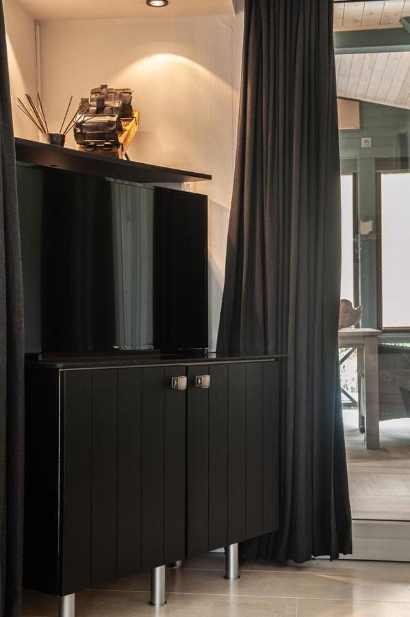 Prachtige Chalet Wabi Sabi Aan Het Water! 赫尔 外观 照片